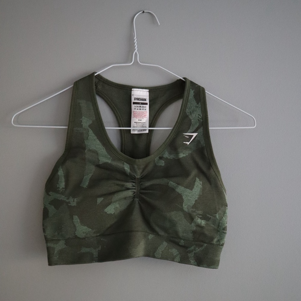 Gymshark Adapt Camo Seamless Racer Back Sports Bra - Savanna Green